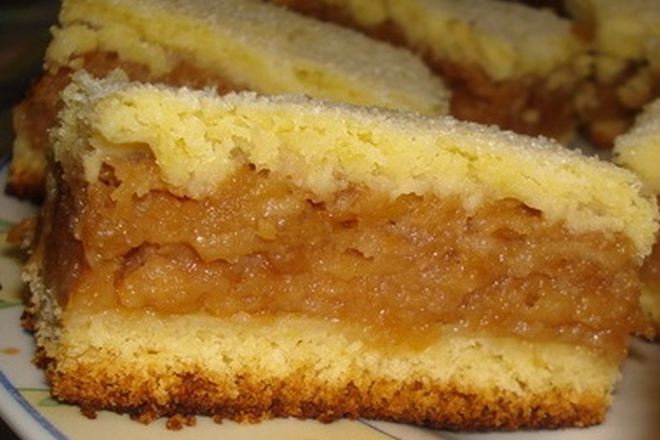 BAKIN KOLAČ OD JABUKA: Recept za vješte i malo manje vješte kuhare!