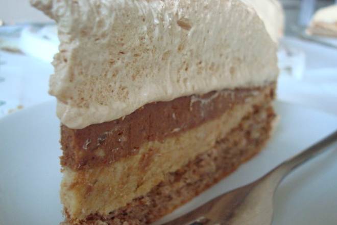 BOMBA TORTA: Savršena za proslave i okupljanja brojnijeg društva