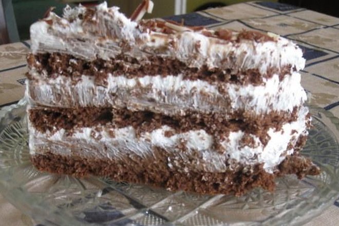 NAJLJEPŠA ČOKOLADNA TORTA: Fina poslastica, prikladna i za velika slavlja