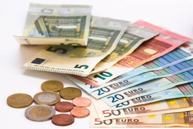 KAKO SPASITI KUĆNI BUDŽET: Ovih 10 stvari nikad ne biste trebali plaćati