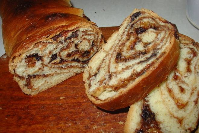 PROVJERENO DOBRA: Štrudla sa džemom, orasima i čokoladom