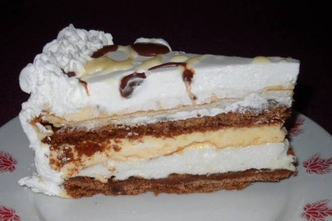 TORTA SAN: Privlačne forme, kremasta i veoma ukusna…