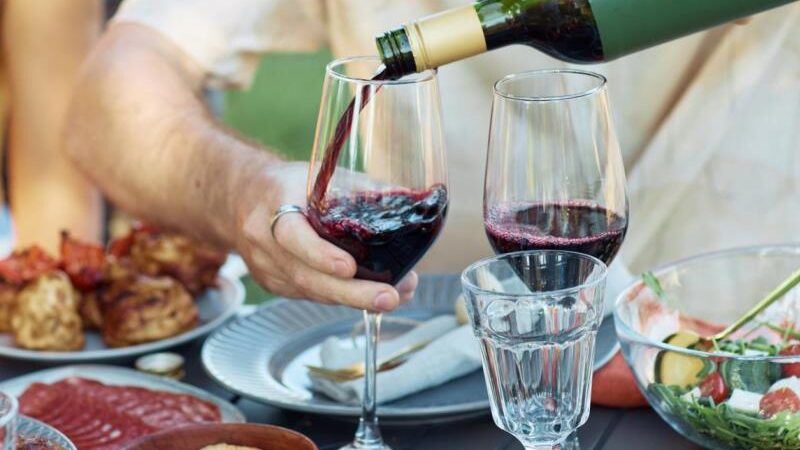 10 zlatnih pravila za pravilan izbor vina uz jela
